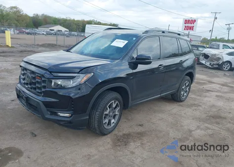 2023 Honda Passport Awd Trailsport z USA, uszkodzony, nr VIN 5FNYF8H65PB001102